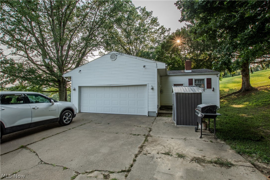 1757 Pleasant Valley Road NE New Philadelphia OH 44663