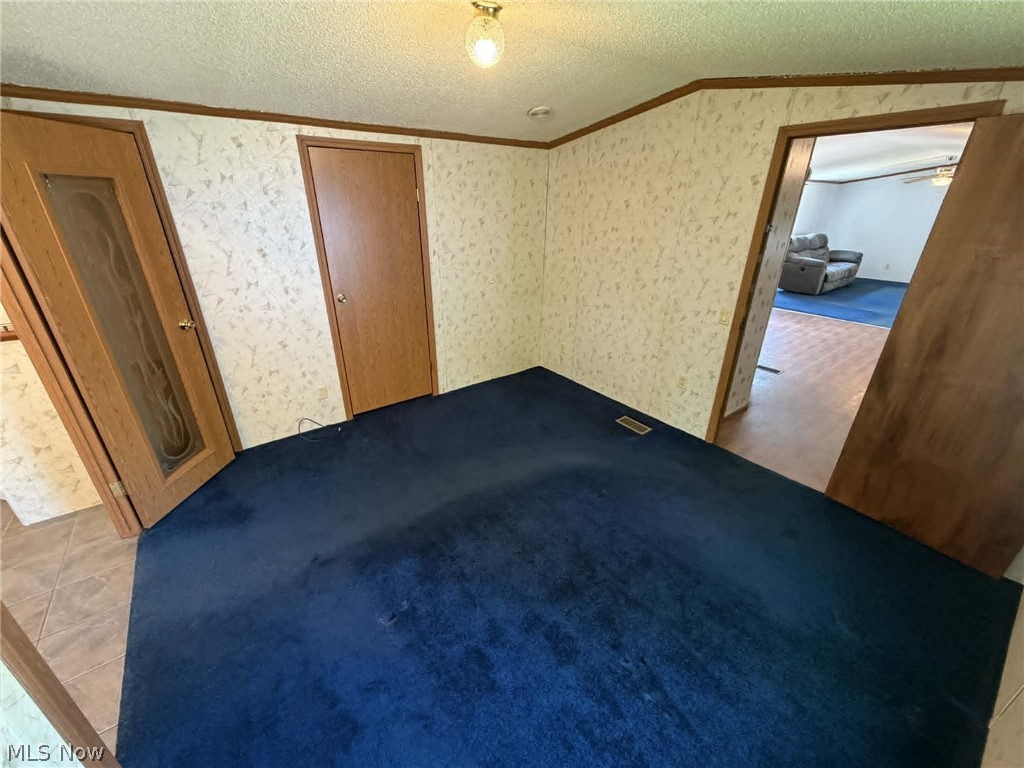8 Hawaiian Drive Madison OH 44057