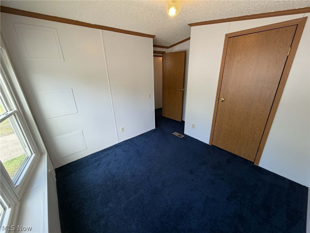 8 Hawaiian Drive Madison OH 44057