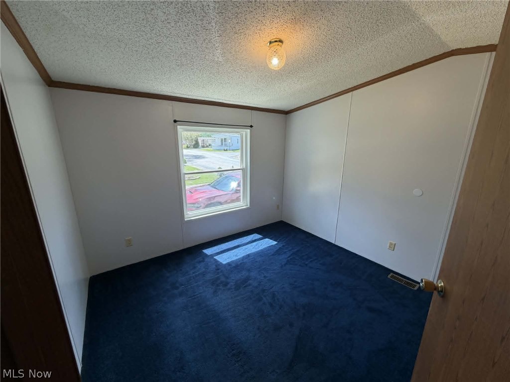 8 Hawaiian Drive Madison OH 44057