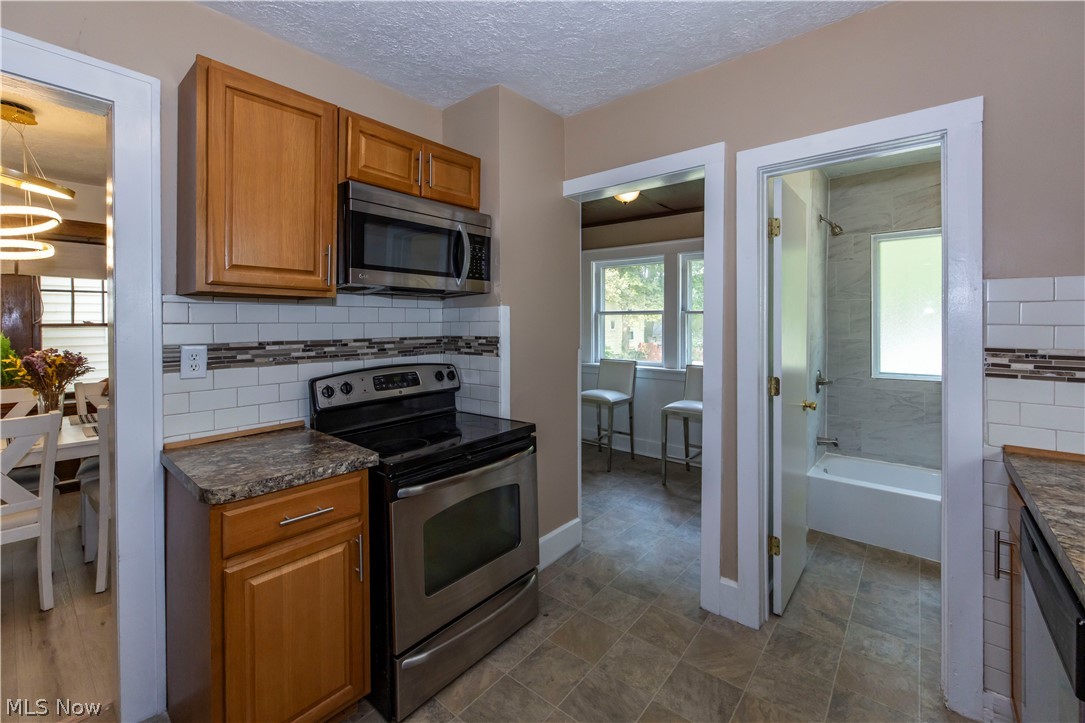 273 S Portage Path Akron OH 44302