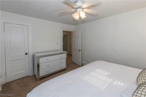 273 S Portage Path Akron OH 44302