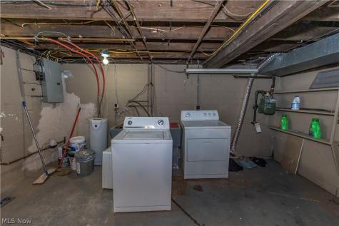 273 S Portage Path Akron OH 44302