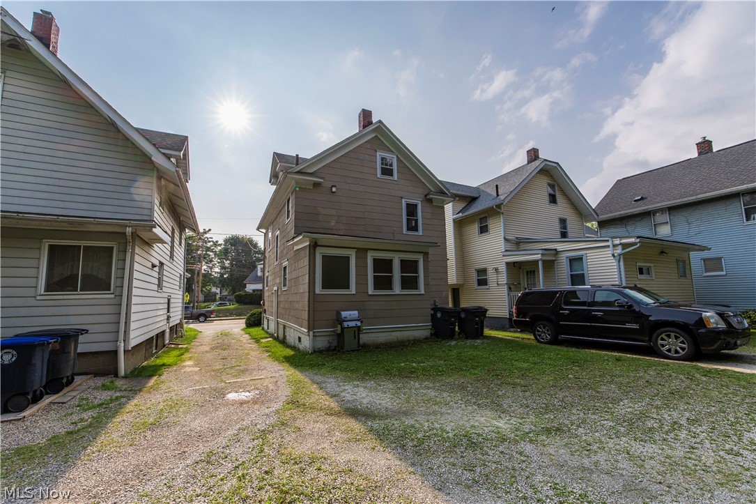 273 S Portage Path Akron OH 44302