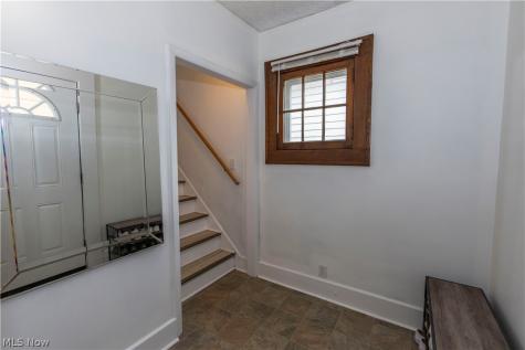 273 S Portage Path Akron OH 44302
