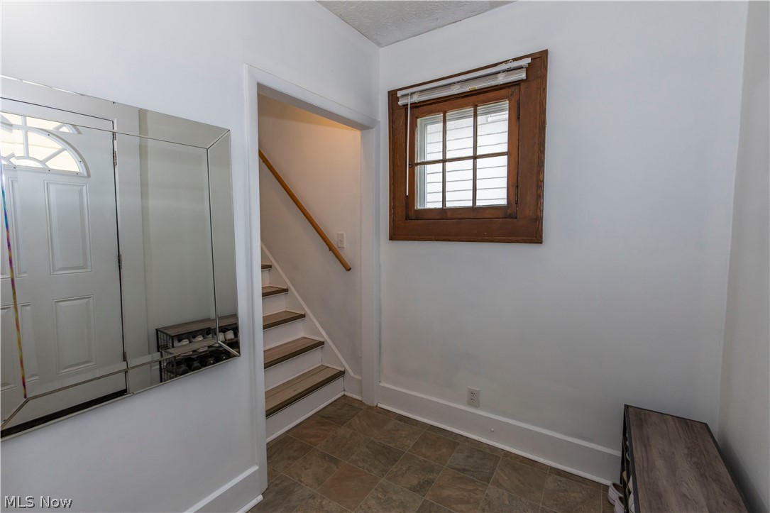273 S Portage Path Akron OH 44302