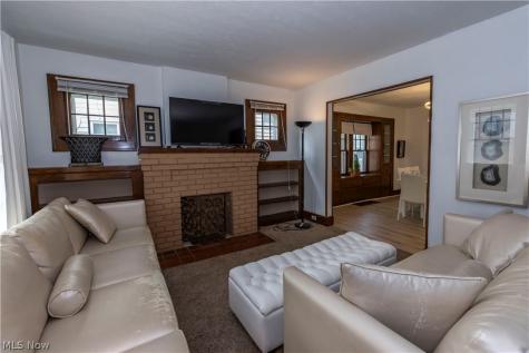 273 S Portage Path Akron OH 44302