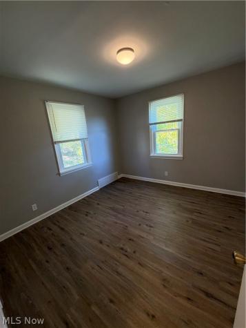1722 Saint Elmo Avenue NE Canton OH 44705