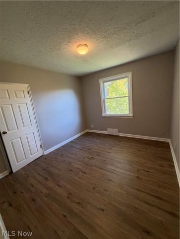1722 Saint Elmo Avenue NE Canton OH 44705