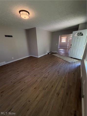 1722 Saint Elmo Avenue NE Canton OH 44705