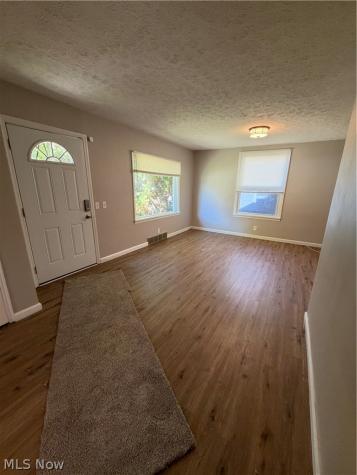 1722 Saint Elmo Avenue NE Canton OH 44705