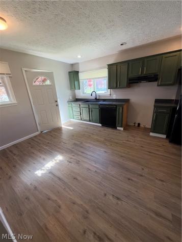 1722 Saint Elmo Avenue NE Canton OH 44705
