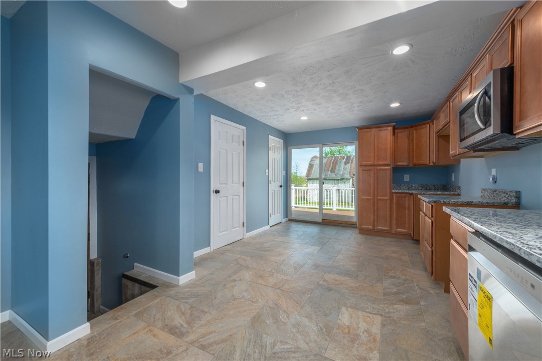 145 State Road Hinckley OH 44233
