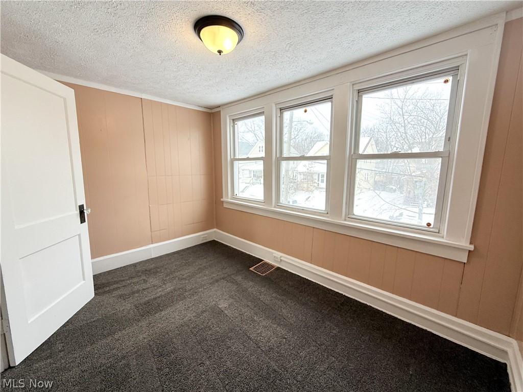 2140 12th Street Akron OH 44314