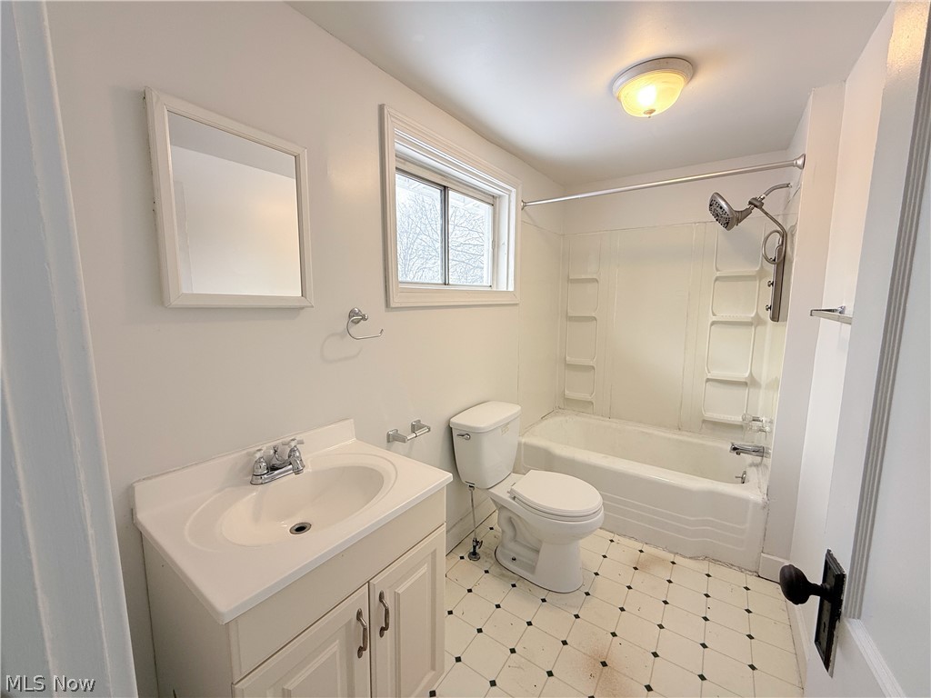 2140 12th Street Akron OH 44314