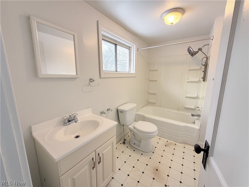 2140 12th Street Akron OH 44314