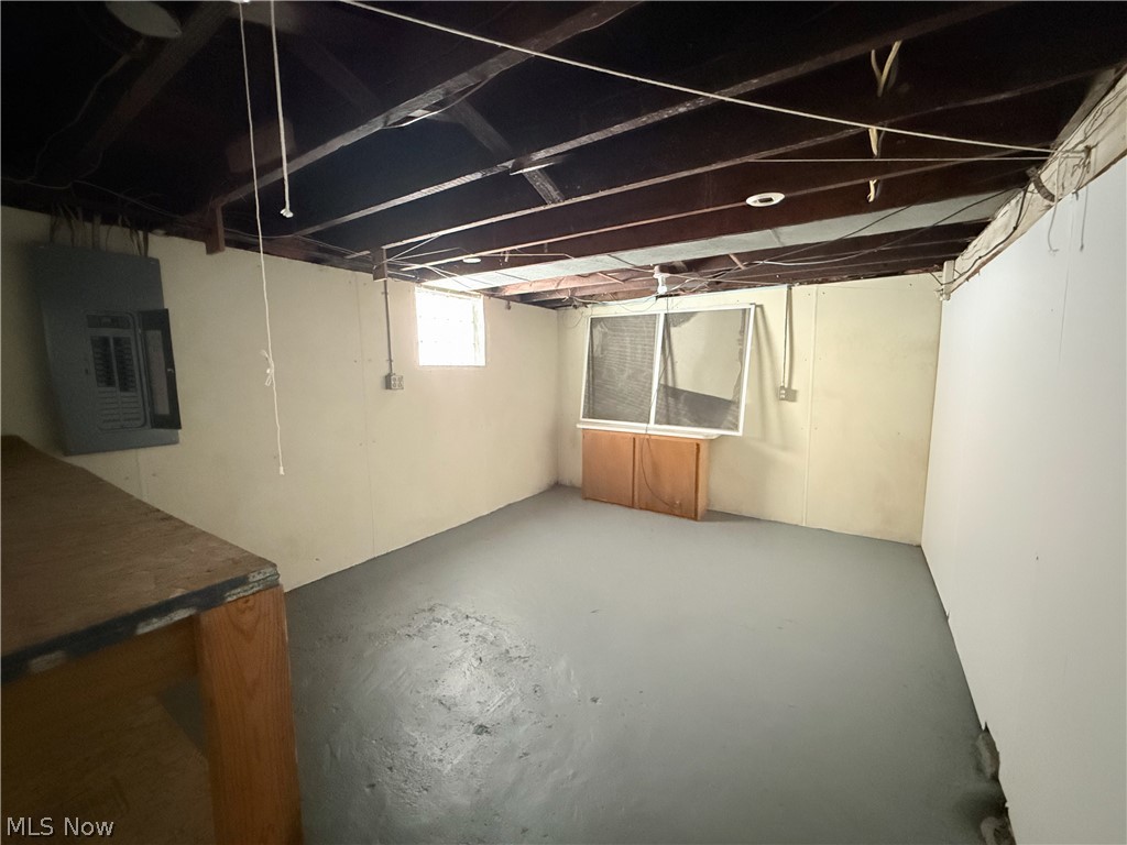 2140 12th Street Akron OH 44314