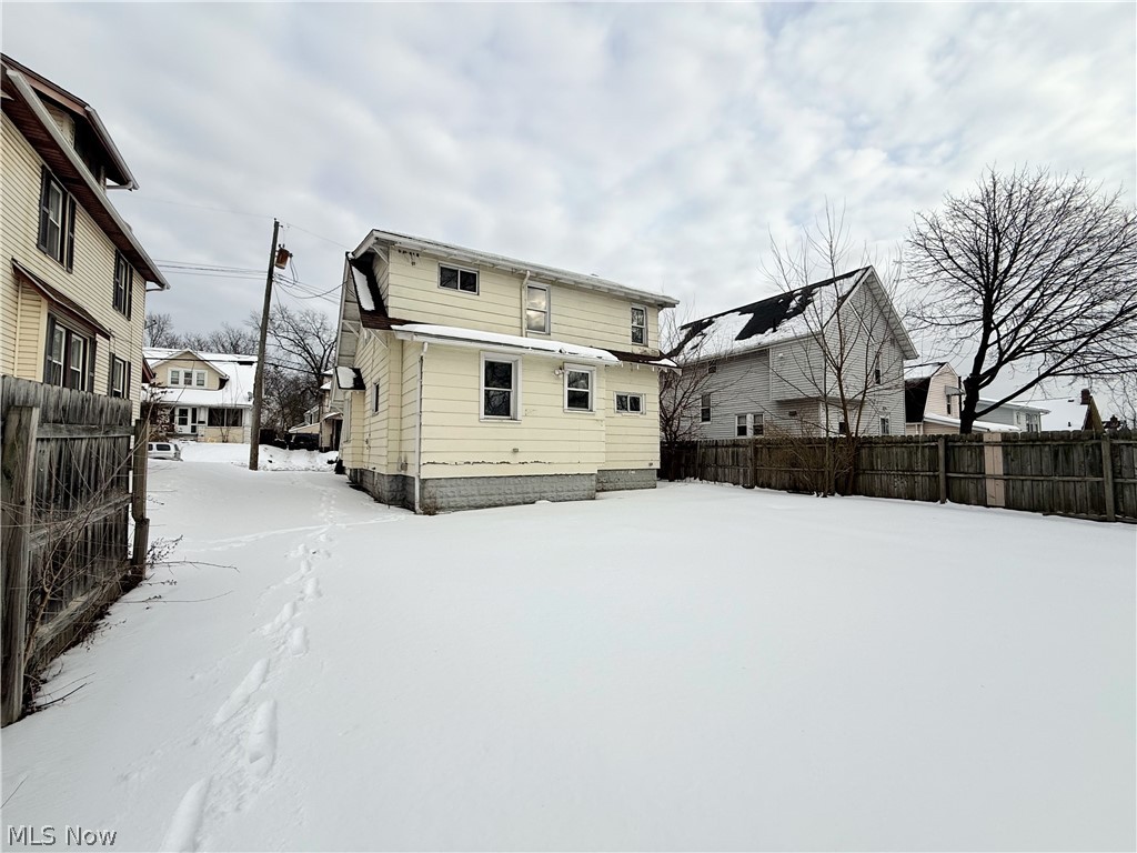 2140 12th Street Akron OH 44314