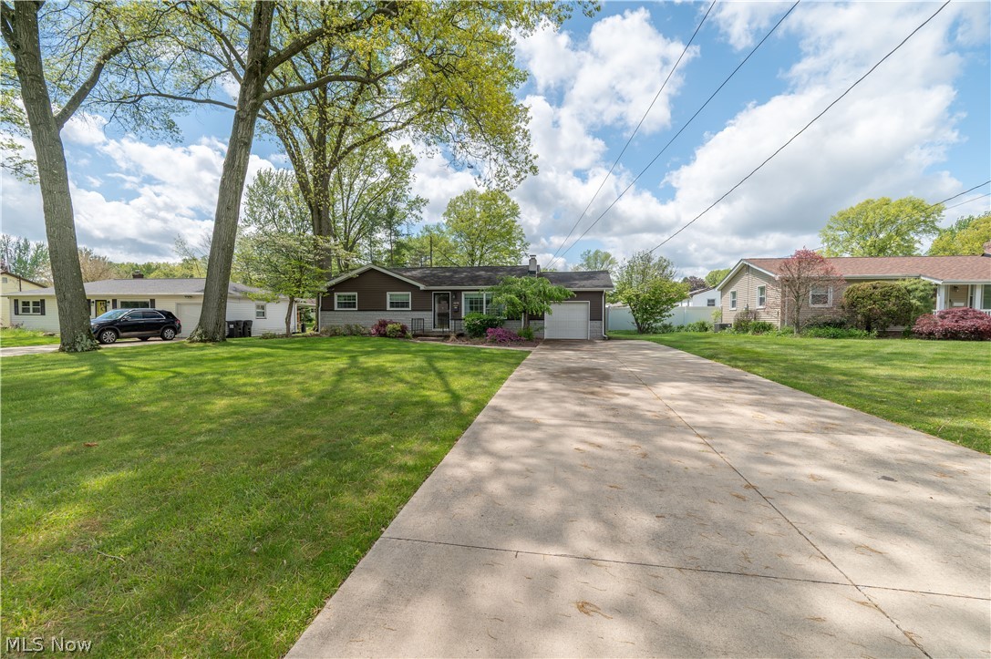 1656 Yolanda Drive Youngstown OH 44511