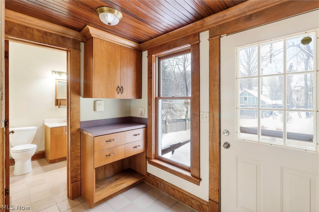 1798 Middlehurst Road Cleveland Heights OH 44118
