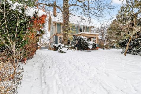 1798 Middlehurst Road Cleveland Heights OH 44118