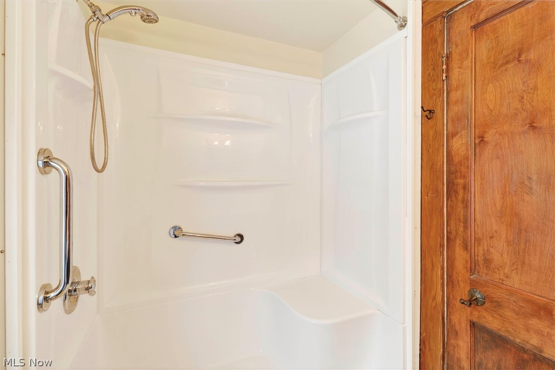 1798 Middlehurst Road Cleveland Heights OH 44118