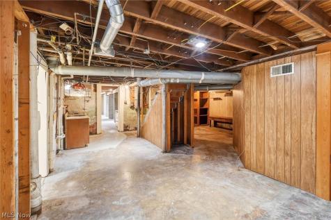 1798 Middlehurst Road Cleveland Heights OH 44118
