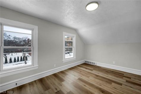 1939 W 54th Street Cleveland OH 44102