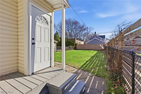 1939 W 54th Street Cleveland OH 44102