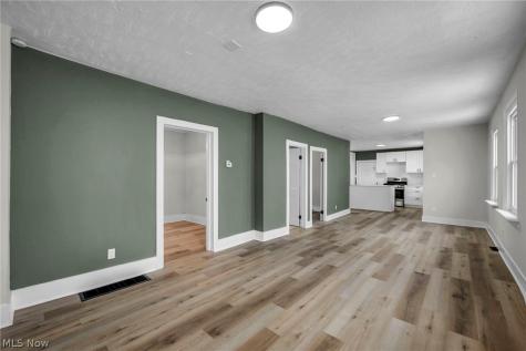 1939 W 54th Street Cleveland OH 44102