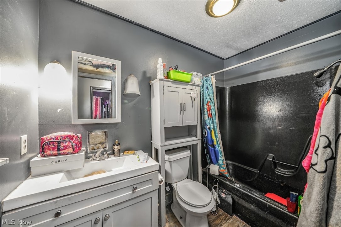 7672 Lanese Drive Windsor OH 44099