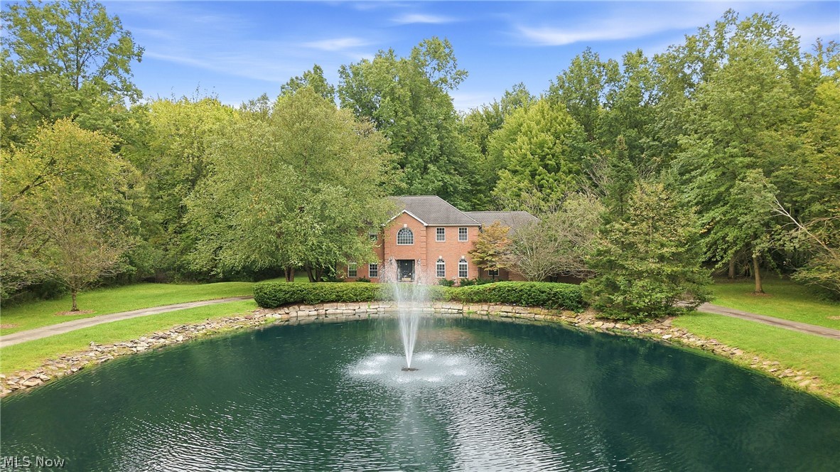 2412 East Pointe Drive SE Warren OH 44484