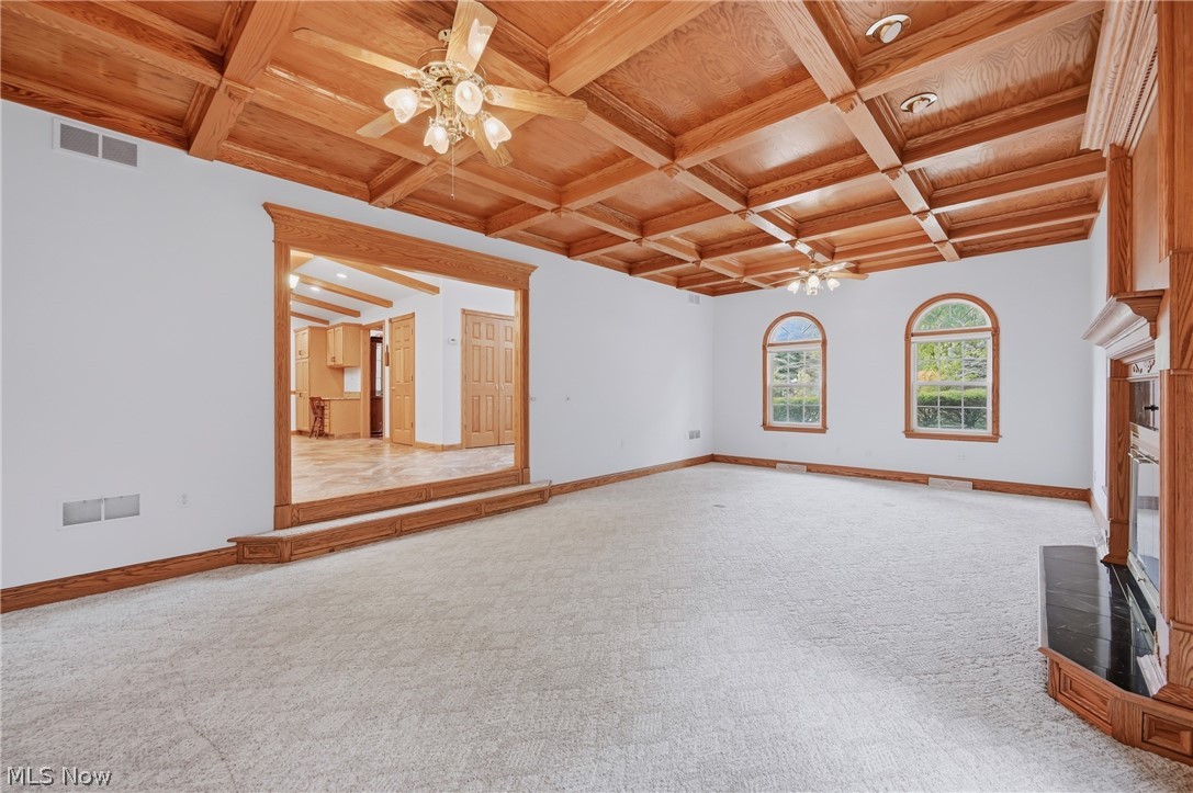 2412 East Pointe Drive SE Warren OH 44484
