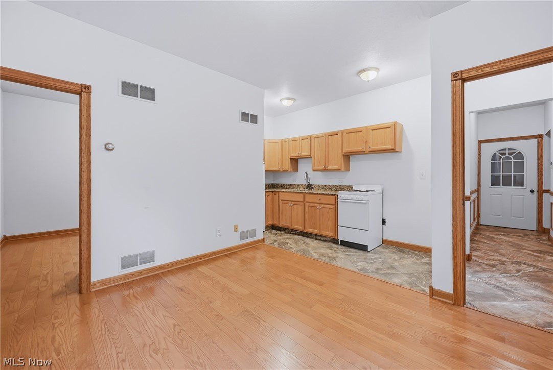 2412 East Pointe Drive SE Warren OH 44484