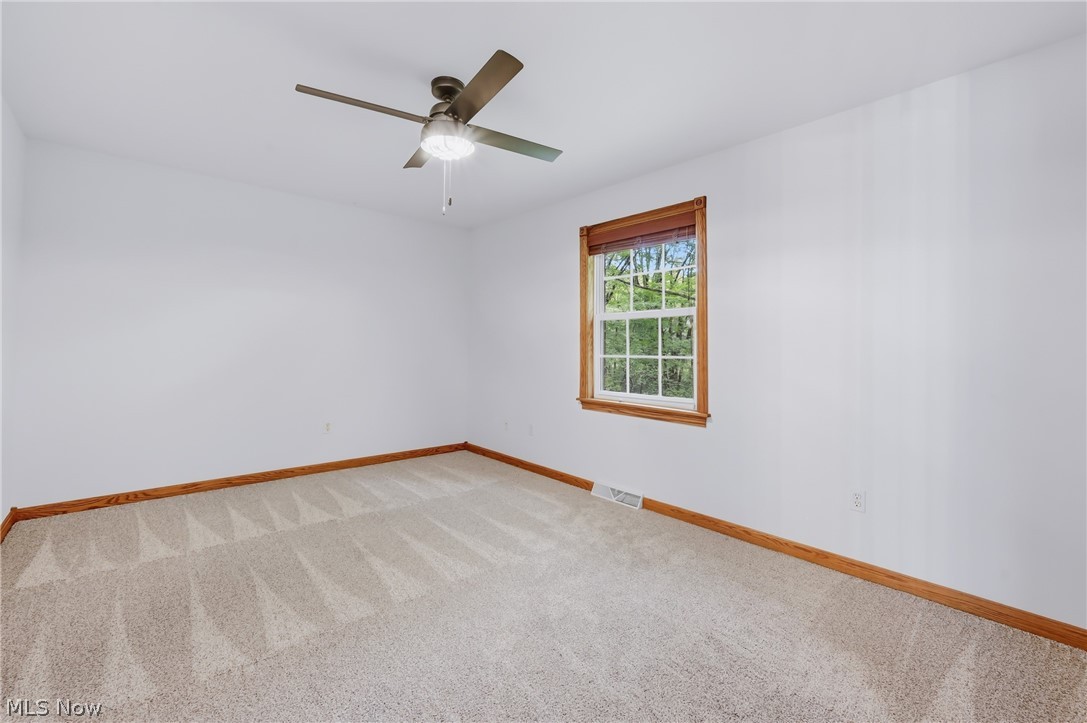 2412 East Pointe Drive SE Warren OH 44484