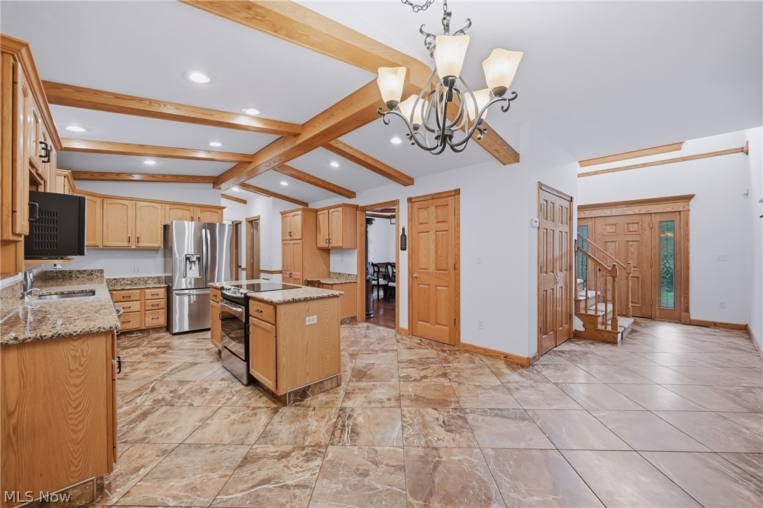 2412 East Pointe Drive SE Warren OH 44484