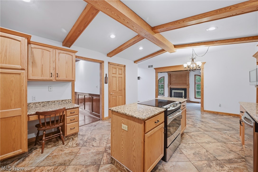 2412 East Pointe Drive SE Warren OH 44484