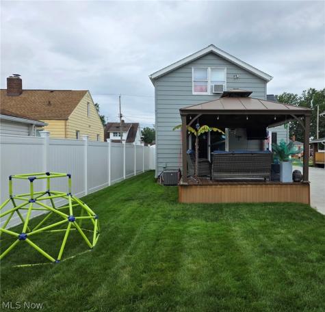 1701 Maple Street Wickliffe OH 44092