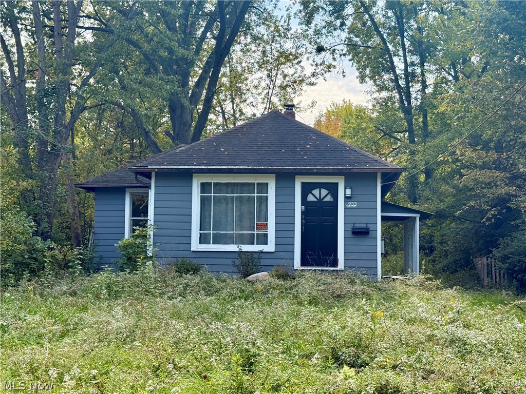 933 Oak Street SW Warren OH 44485