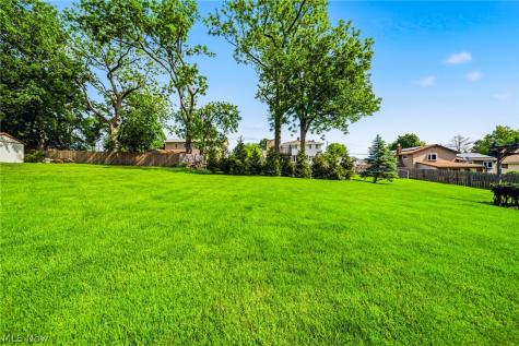30190 Bonnie View Drive Wickliffe OH 44092