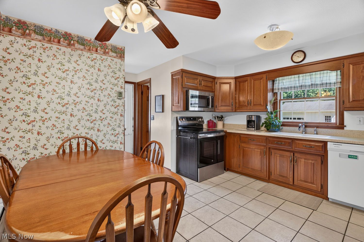 44735 Middle Ridge Road Amherst OH 44001