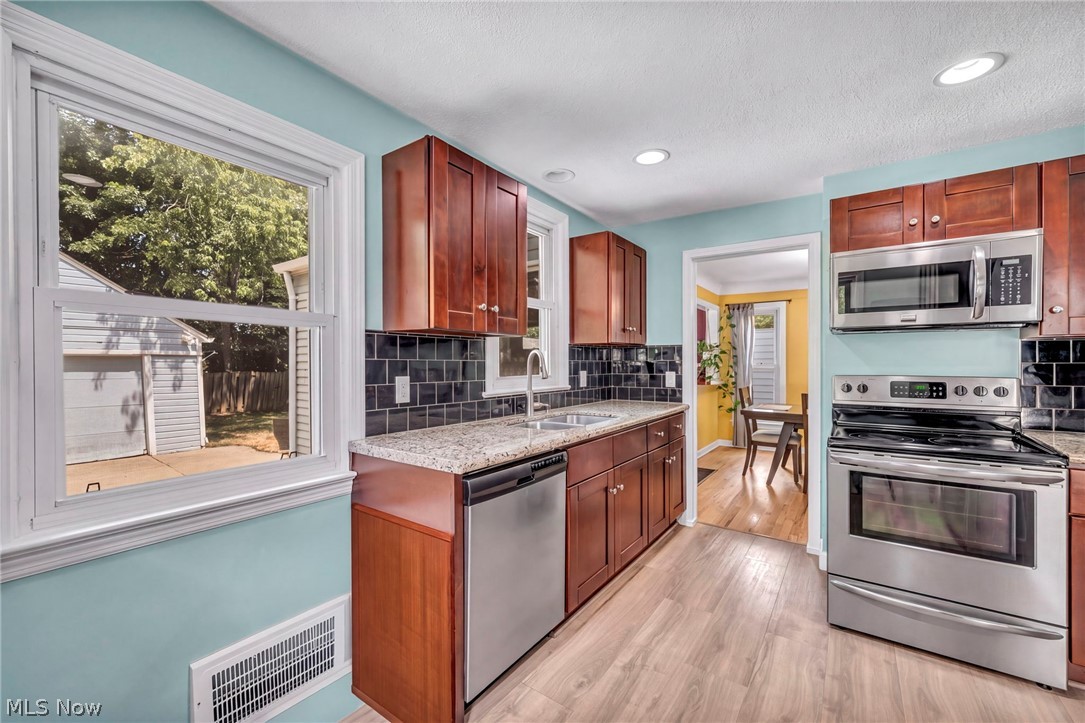 16810 Seneca Avenue Lakewood OH 44107