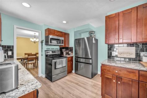 16810 Seneca Avenue Lakewood OH 44107
