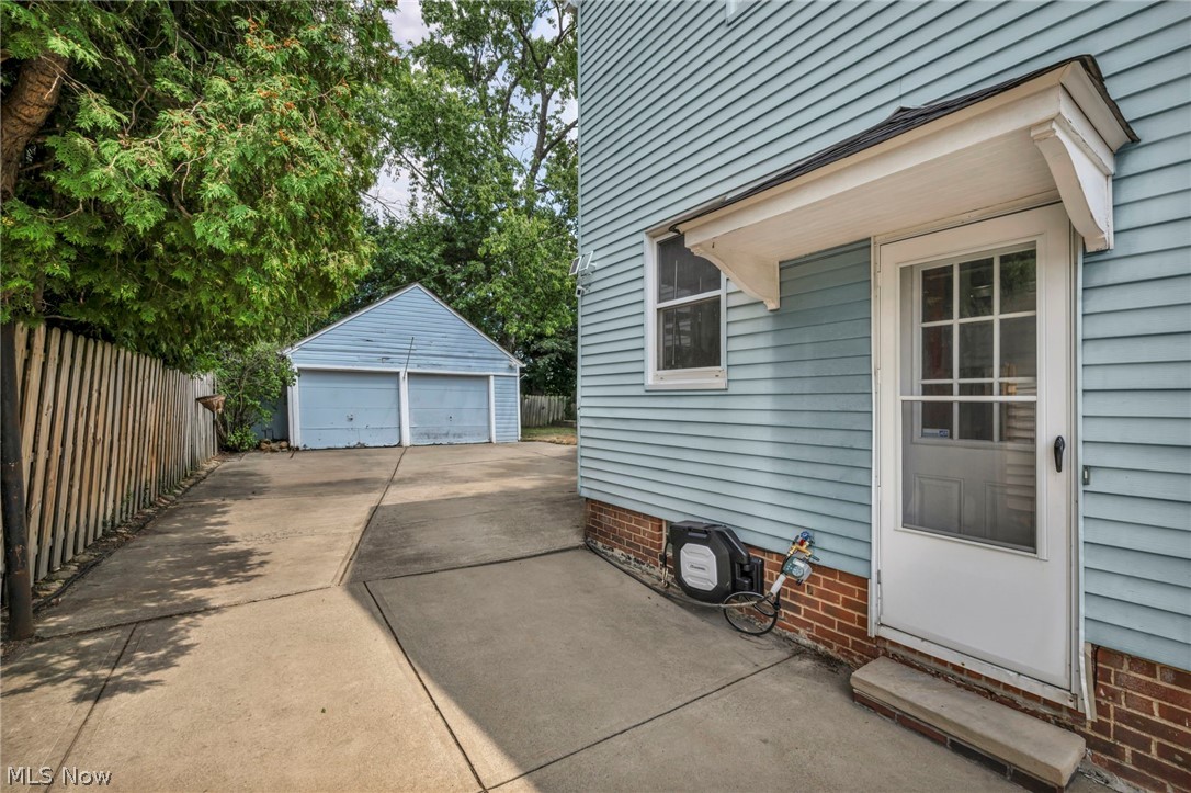 16810 Seneca Avenue Lakewood OH 44107