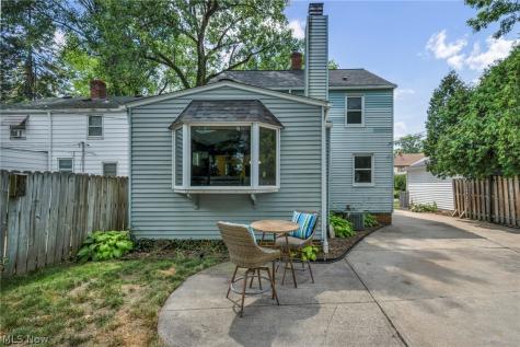 16810 Seneca Avenue Lakewood OH 44107
