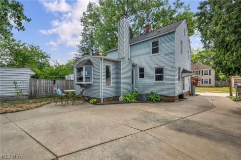 16810 Seneca Avenue Lakewood OH 44107