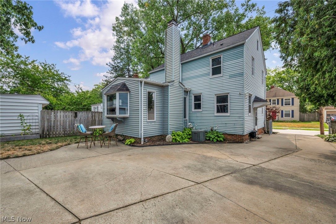 16810 Seneca Avenue Lakewood OH 44107