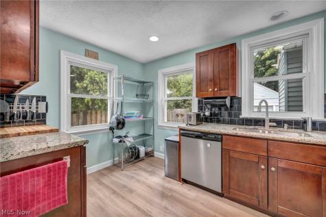 16810 Seneca Avenue Lakewood OH 44107