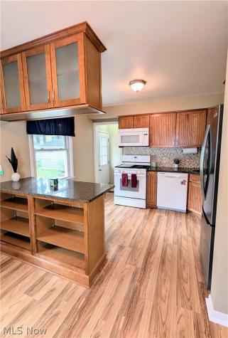 3041 9th Street Cuyahoga Falls OH 44221