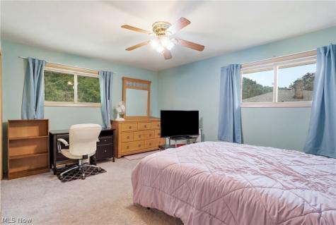 1351 N Circle View Drive Seven Hills OH 44131